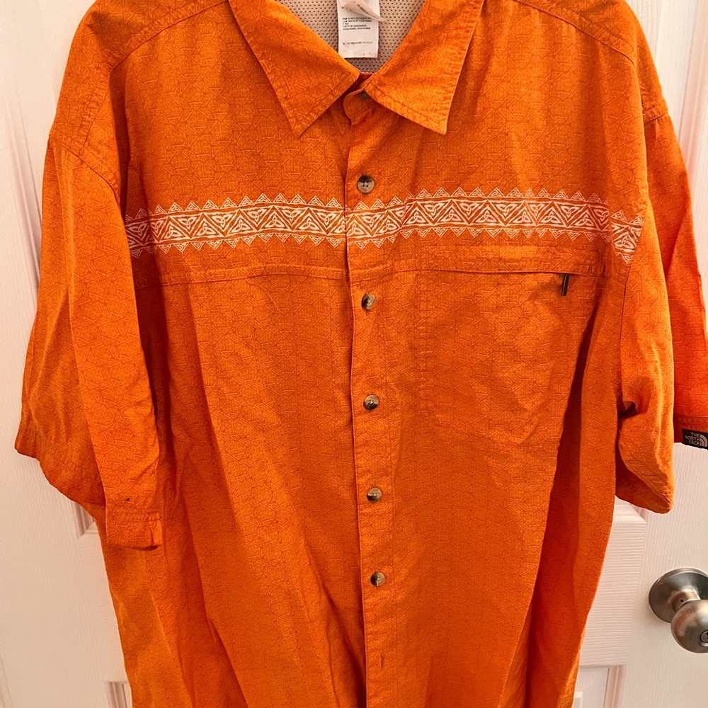 The North Face Short Sleeve Button-Up Shirt Size L